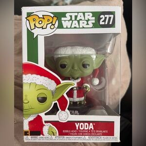 NWOT Funko Pop #277 Christmas Yoda